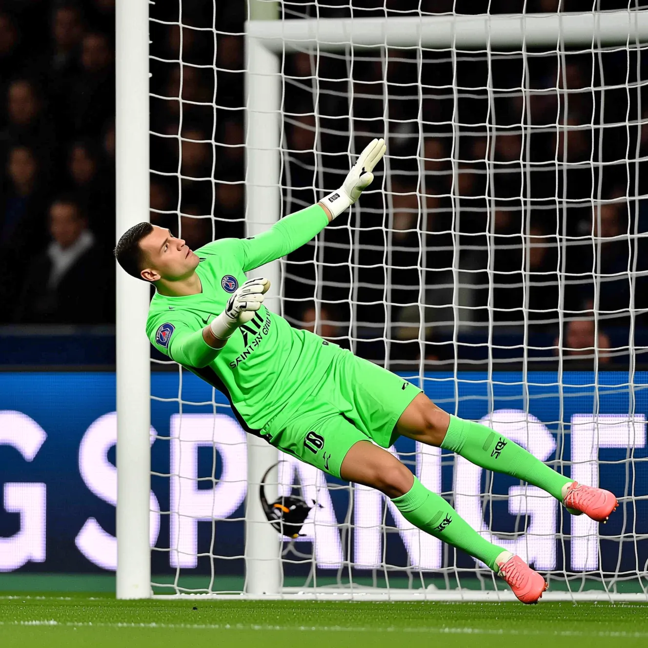 Матвей Сафонов в ПСЖ: высокие оценки за сухой матч Лиги 1 с «Гавром»